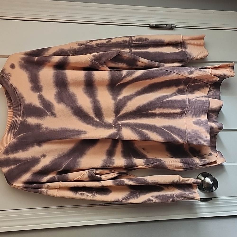 SO womens Tie Dye crew neck sweatshirt. Sz small.